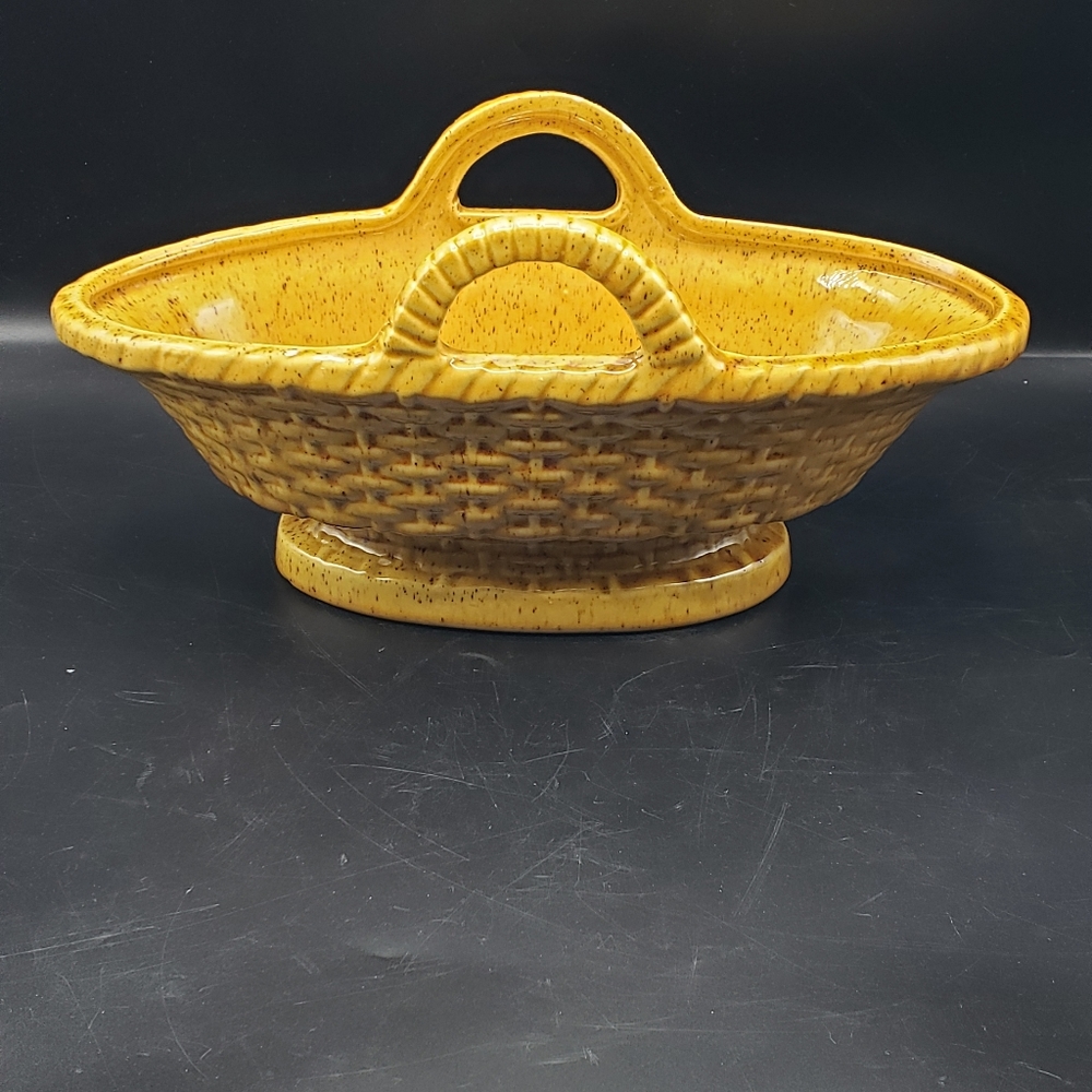 Vintage haeger gold basket shaped planter